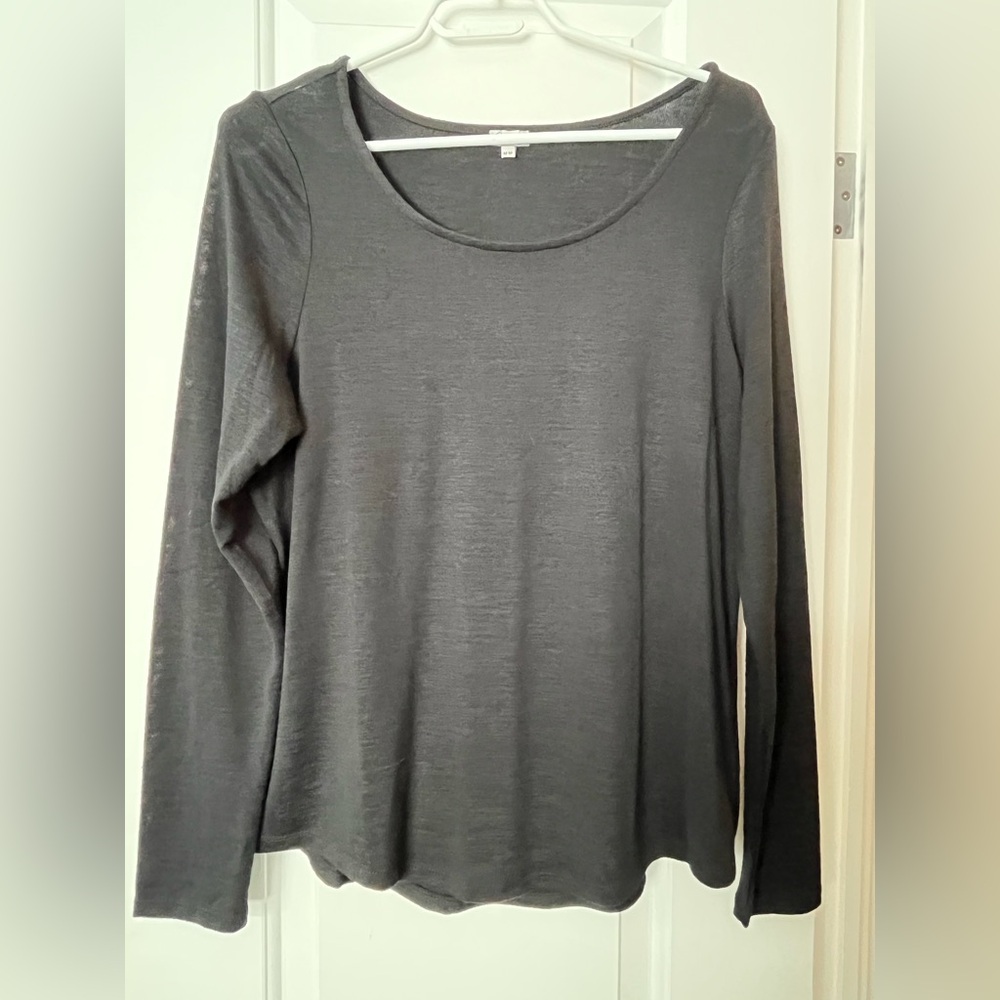 Women's Black Long Sleeve Top